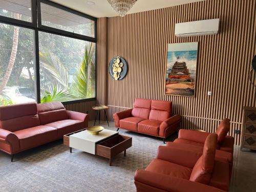 Casa Molo Appartements de Luxe aux Almadies Piscine Salle de Sport et Rooftop — 4-Star Luxury Hotel in Dakar, Senegal