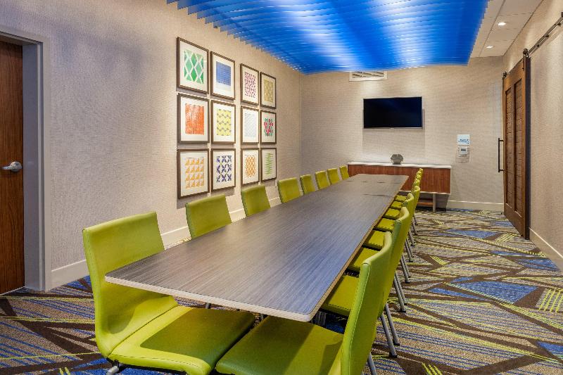 Holiday Inn Express & Suites Brunswick Harpers Ferry Area by IHG - photo 59