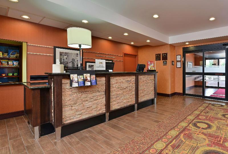 Hampton Inn Ottumwa - photo 10