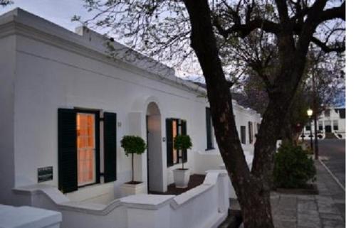 De Kothuize 10 — 4-Star Luxury Hotel in Graaff-Reinet, South Africa