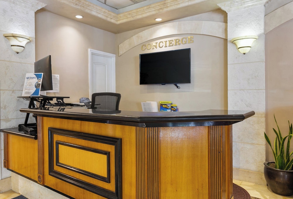 Ocean Sky Hotel and Resort - photo 4