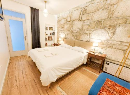 Bluetile Sol Apartment — 4-Star Luxury Hotel in Porto, Portugal