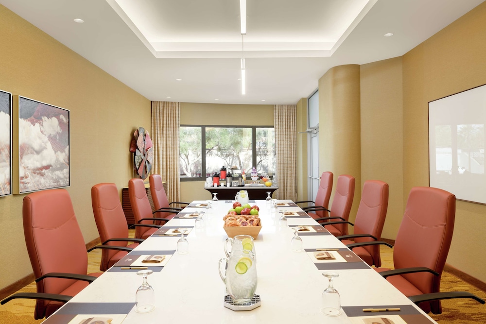 DoubleTree Suites by Hilton Phoenix - photo 59