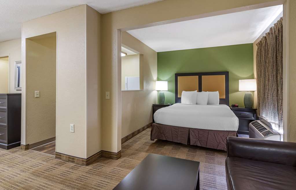 Extended Stay America Suites San Antonio Colonnade Medical - photo 17