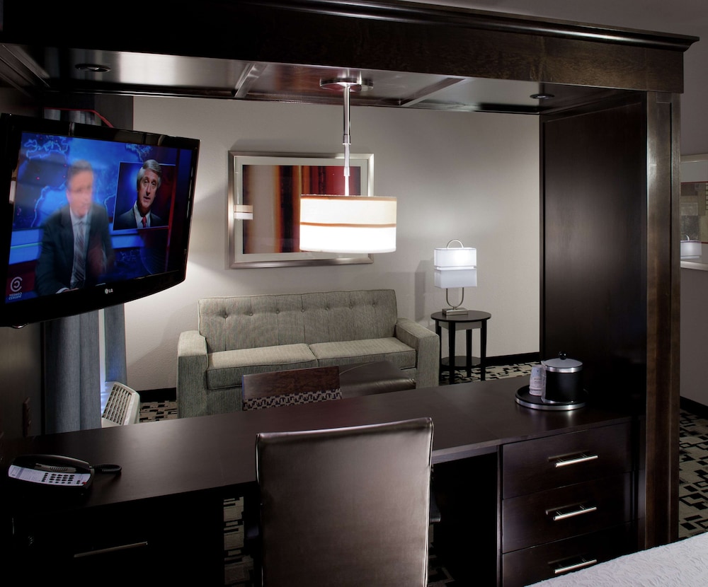 Hampton Inn & Suites Marksville - photo 5