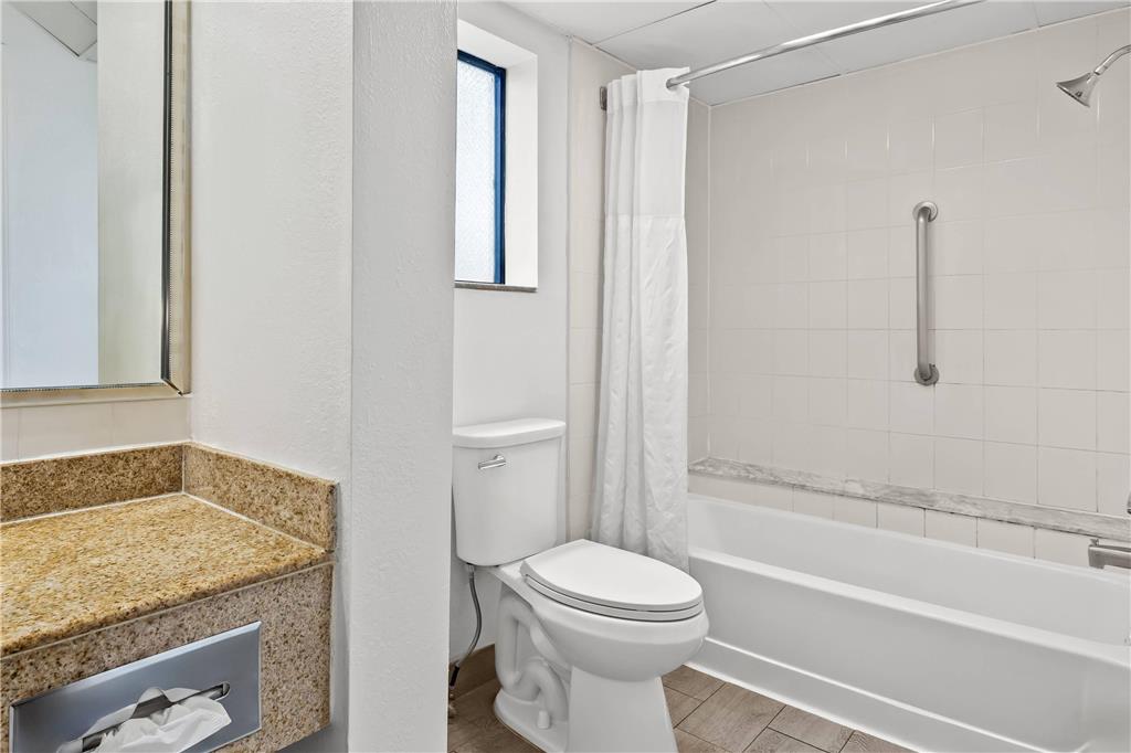 Quality Inn & Suites at Tropicana Field - photo 34