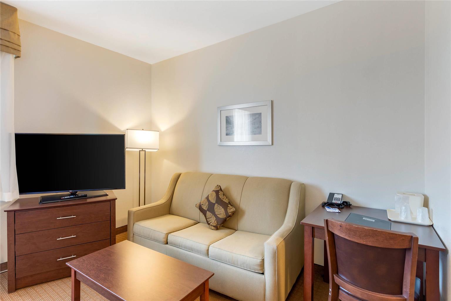 MainStay Suites Near Denver Downtown - photo 14