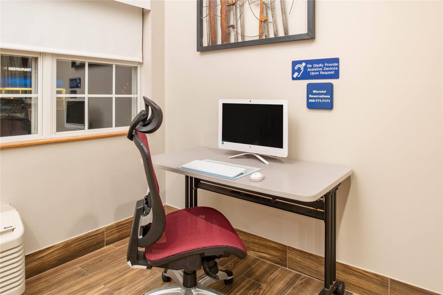 Microtel Inn & Suites by Wyndham Springfield - photo 28