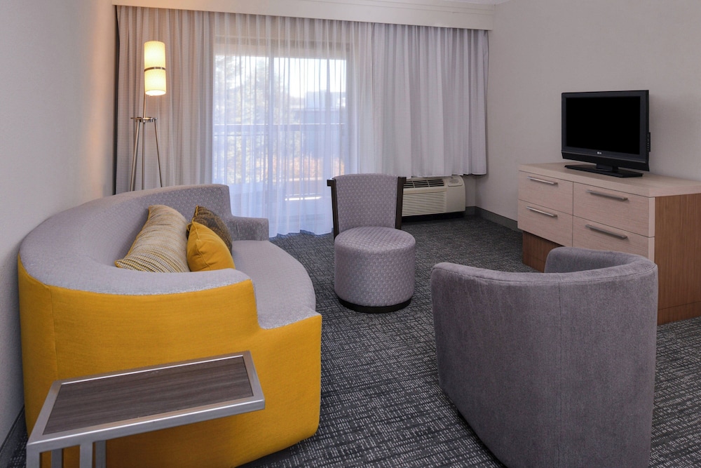 Country Inn & Suites by Radisson Brown Deer Milwaukee North - photo 16