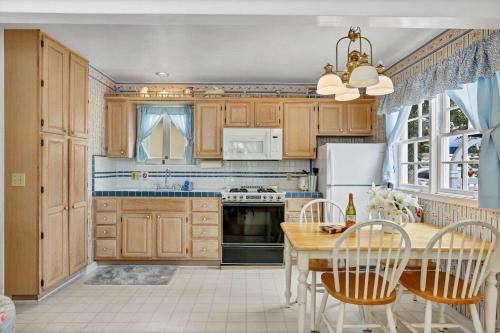 201 Amethyst Avenue - photo 12