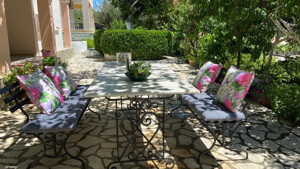 Green Yard Family Holiday Home Sidari Corfu — 4-Star Luxury Hotel in Corfu, Greece