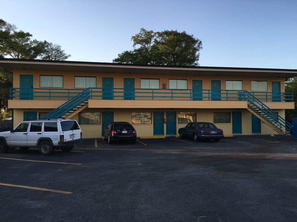 New Orleans Inn - photo 11