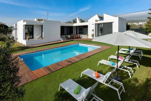 Villa Anur — 4-Star Luxury Hotel in Sant Josep De Sa Talaia, Spain