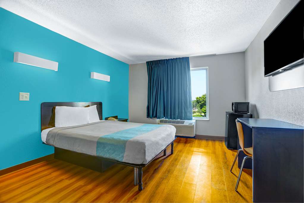 Motel 6 Raleigh NC North - photo 14