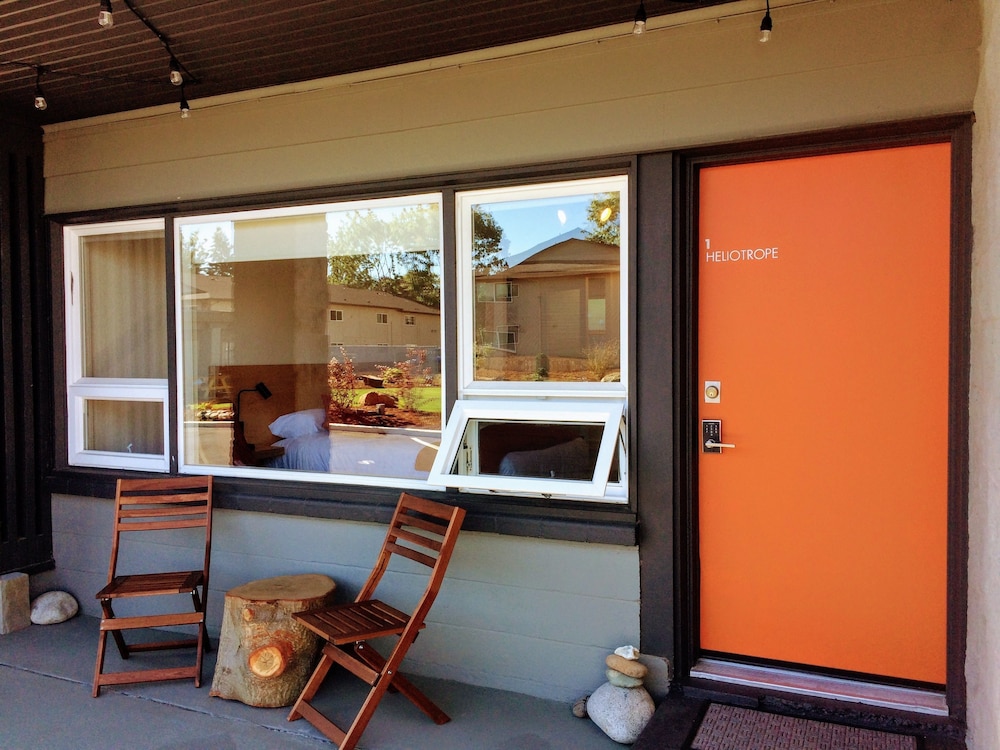 Heliotrope Hotel - photo 41