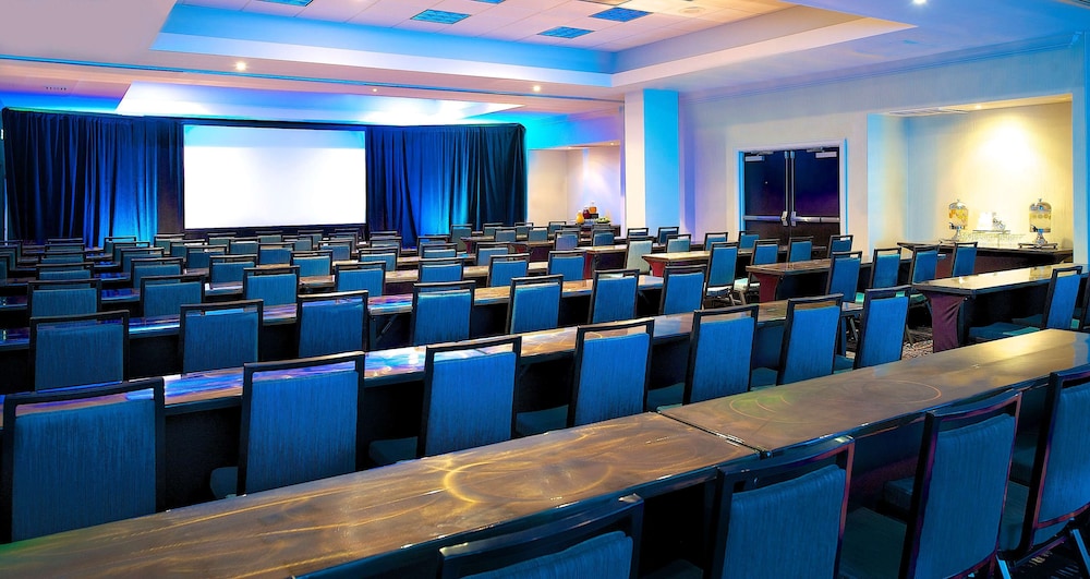 Embassy Suites by Hilton Walnut Creek - photo 48