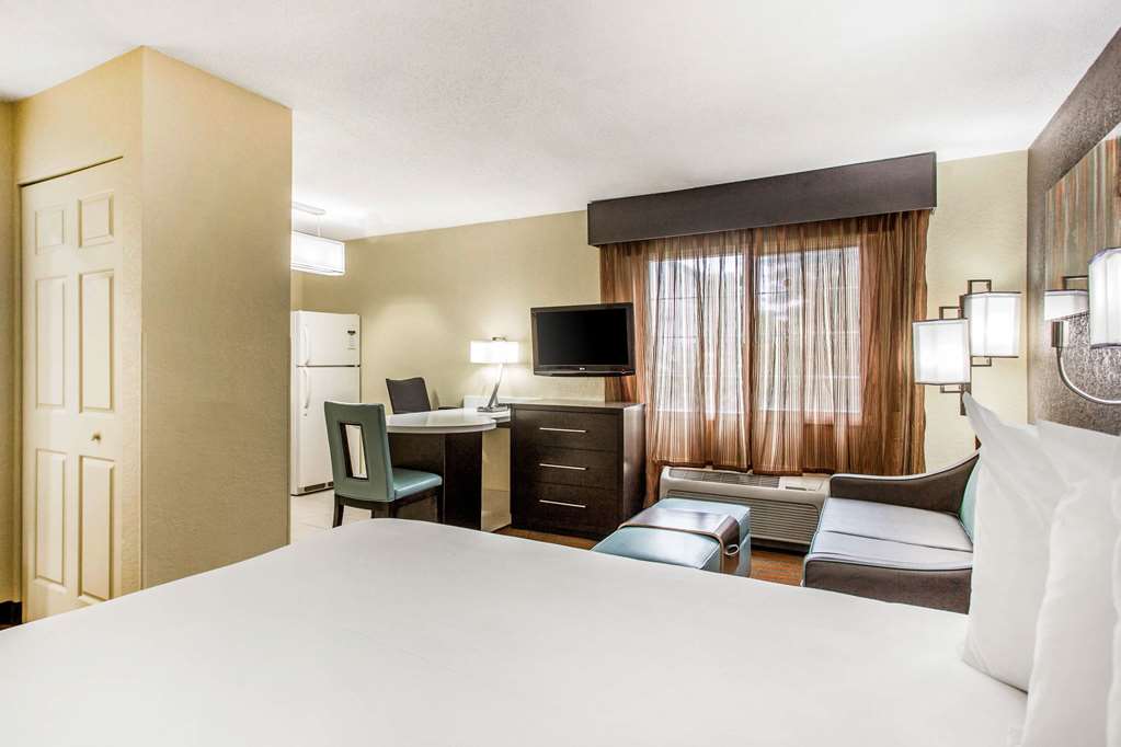 MainStay Suites Greenville Airport - photo 7