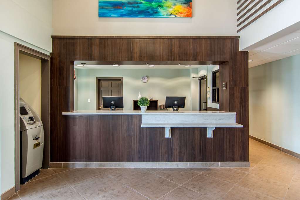 Clarion Inn & Suites Atlanta Downtown - photo 4