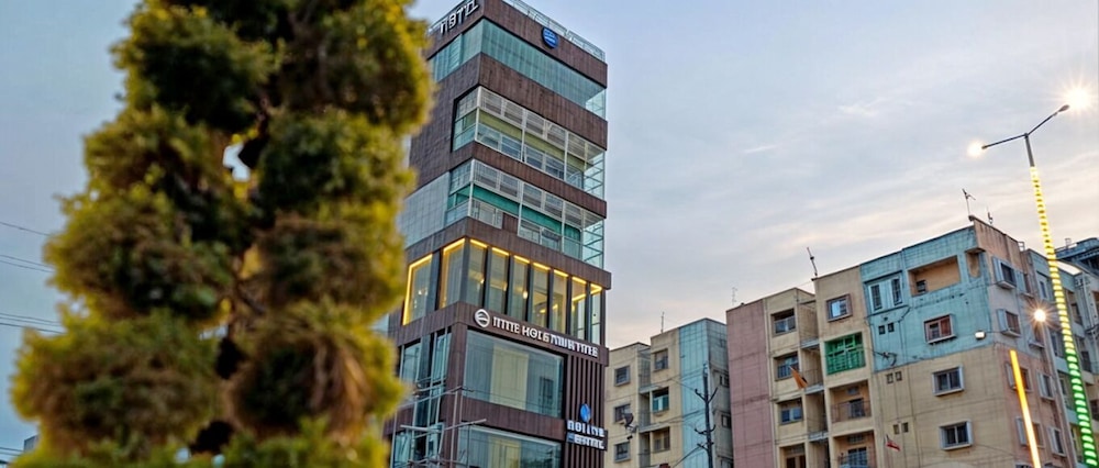 Hotel Hari International in Chakradharpur, India