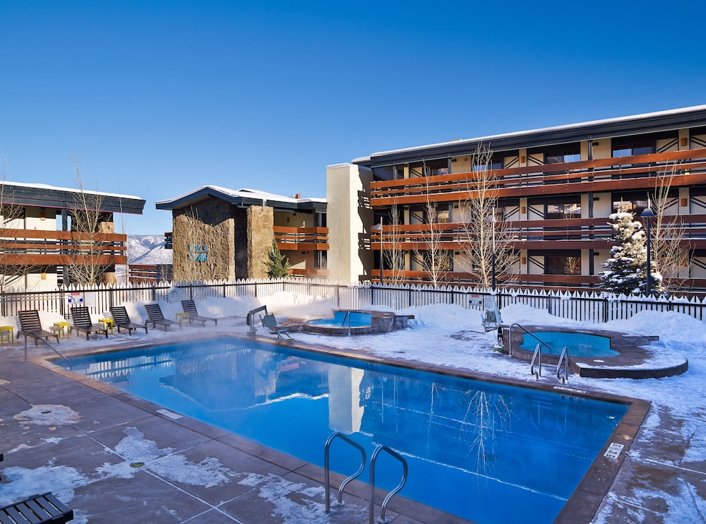 Wildwood Snowmass - photo 23