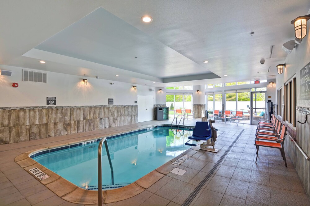 Courtyard by Marriott Long Island Islip Courthouse Complex - photo 15