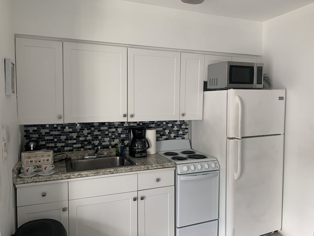 Tiana Beach Inn - photo 15