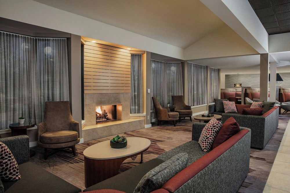 Courtyard by Marriott Greensboro - photo 2