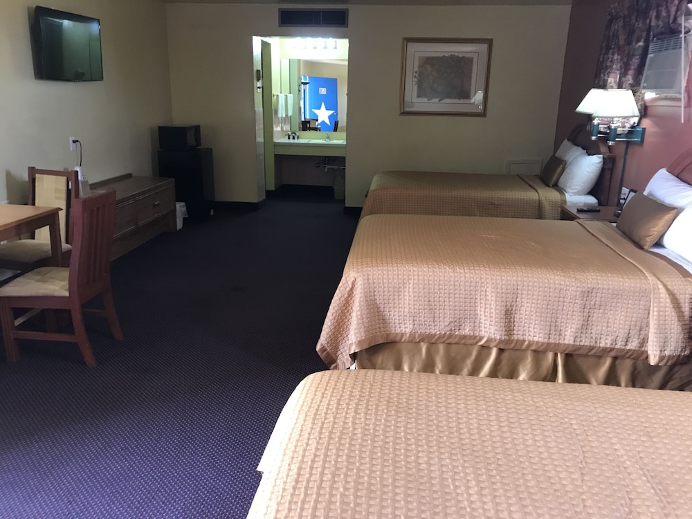 Shamrock Country Inn - photo 7