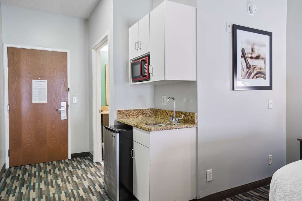 Blue Water Inn Suites BW Signature Collection - photo 24