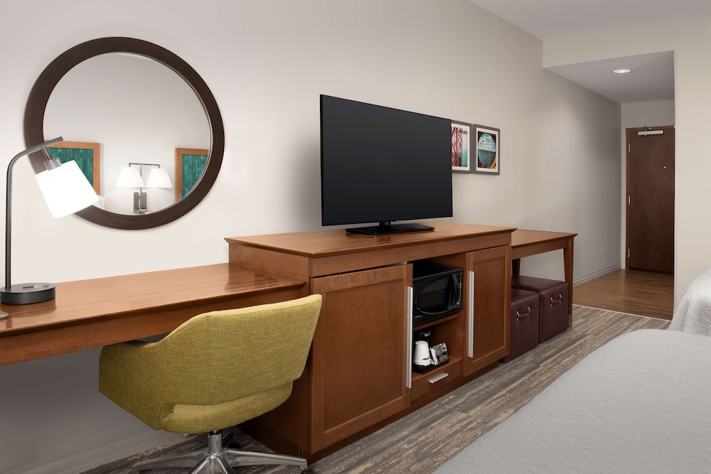 Hampton Inn & Suites Orangeburg - photo 14