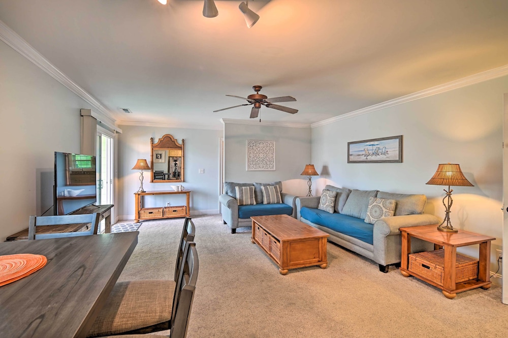 Spacious Family Retreat with Resort Amenities - photo 7