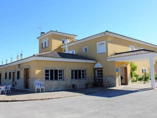 Hotel Puerta del Parque in Prado Del Rey, Spain