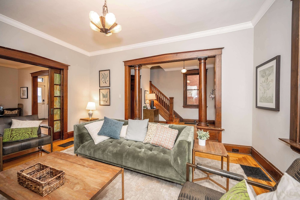 Doctors Retreat w Hot Tub in Dayton, United States