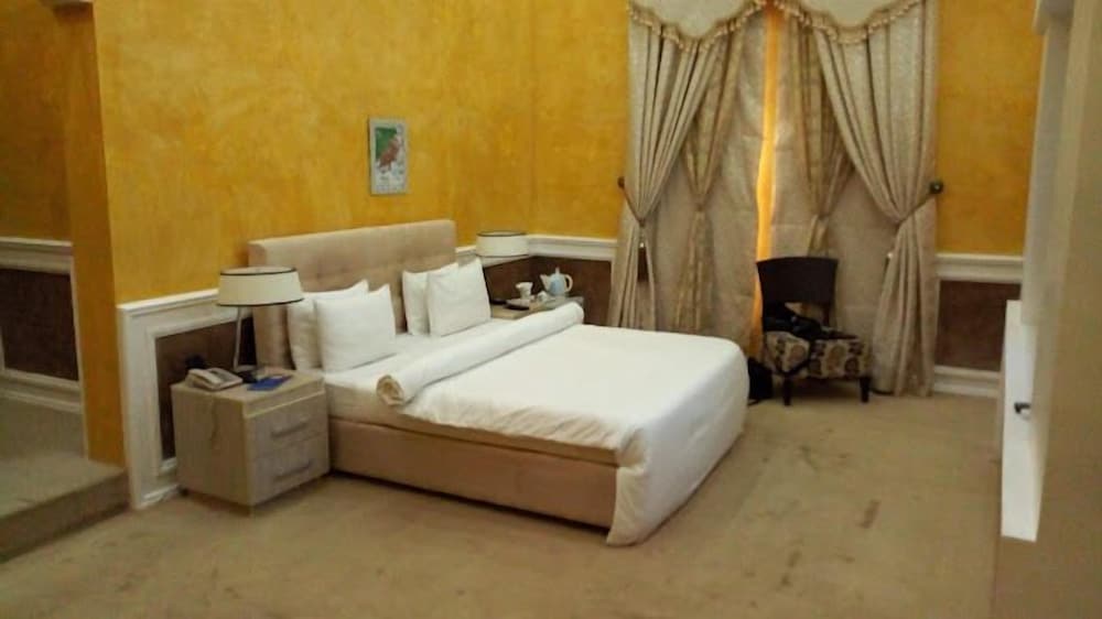 Castle De White House Hotel — Kaduna — photo 2