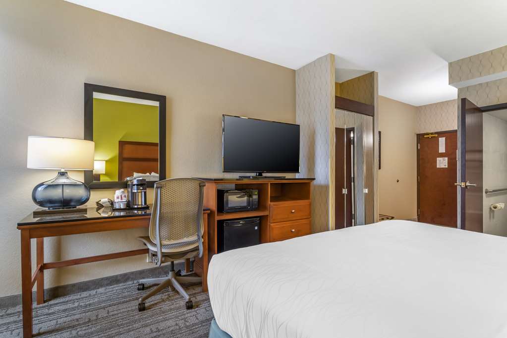 Best Western Plus Houston Energy Corridor - photo 26