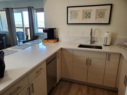Moonstone Beach Motel - photo 98
