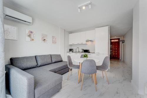 Harmony Apartment with ocean view in Parque Royal — 4-Star Luxury Hotel in Adeje, Spain