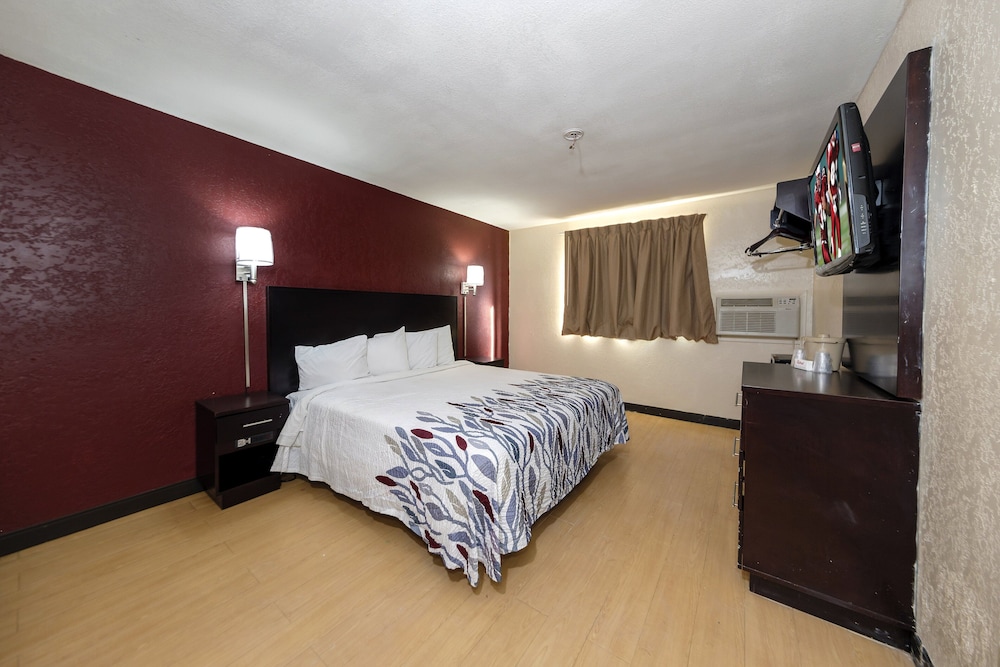 Red Roof Inn Jacksonville Cruise Port - photo 19