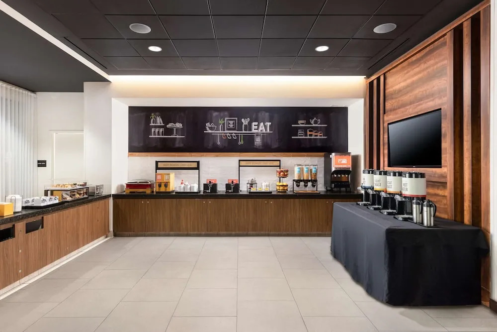 Wingate by Wyndham San Jose - photo 12