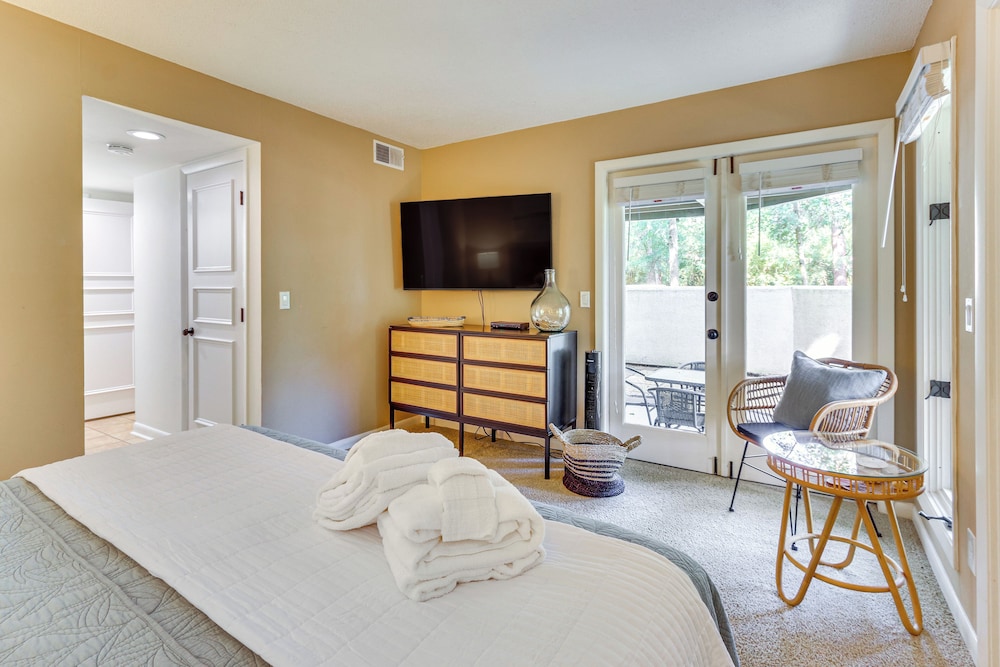 Resort Perks Beach Access: Condo in Hilton Head - photo 13