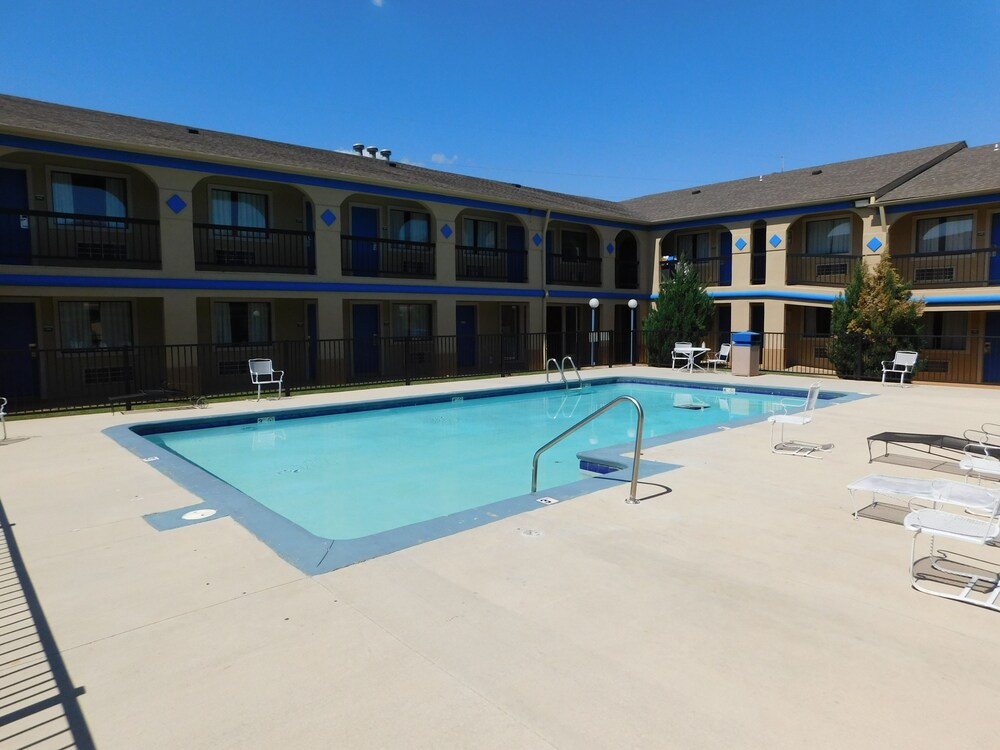 Days Inn By Wyndham Oklahoma City Nw Expressway - photo 39