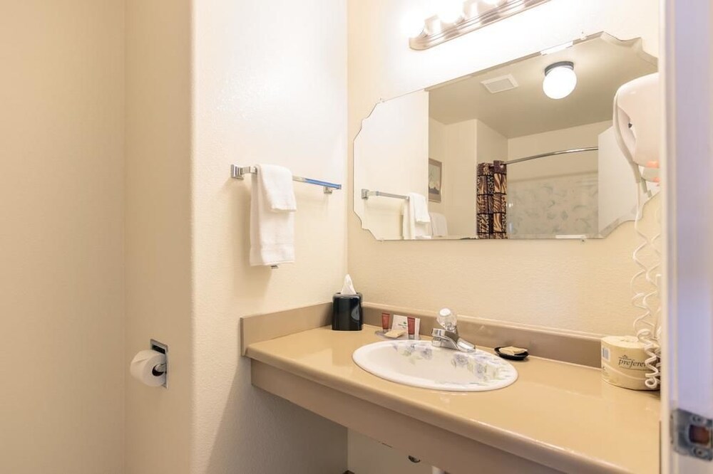 Wildlife Inn - photo 20