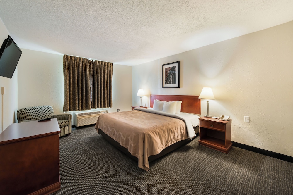 Quality Inn Bradley Bourbonnais - photo 12