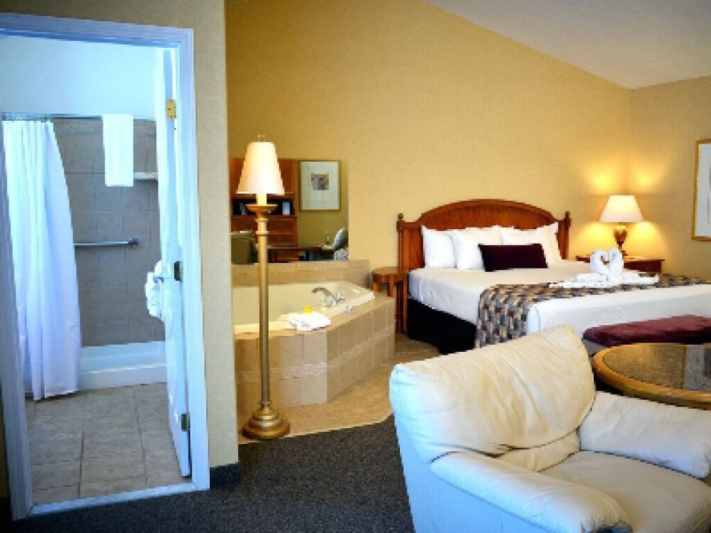 Skaneateles Suites - photo 22