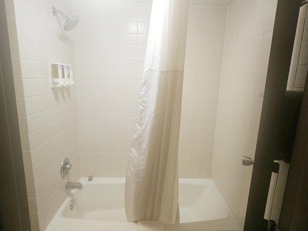 Days Inn by Wyndham Rolla - photo 17