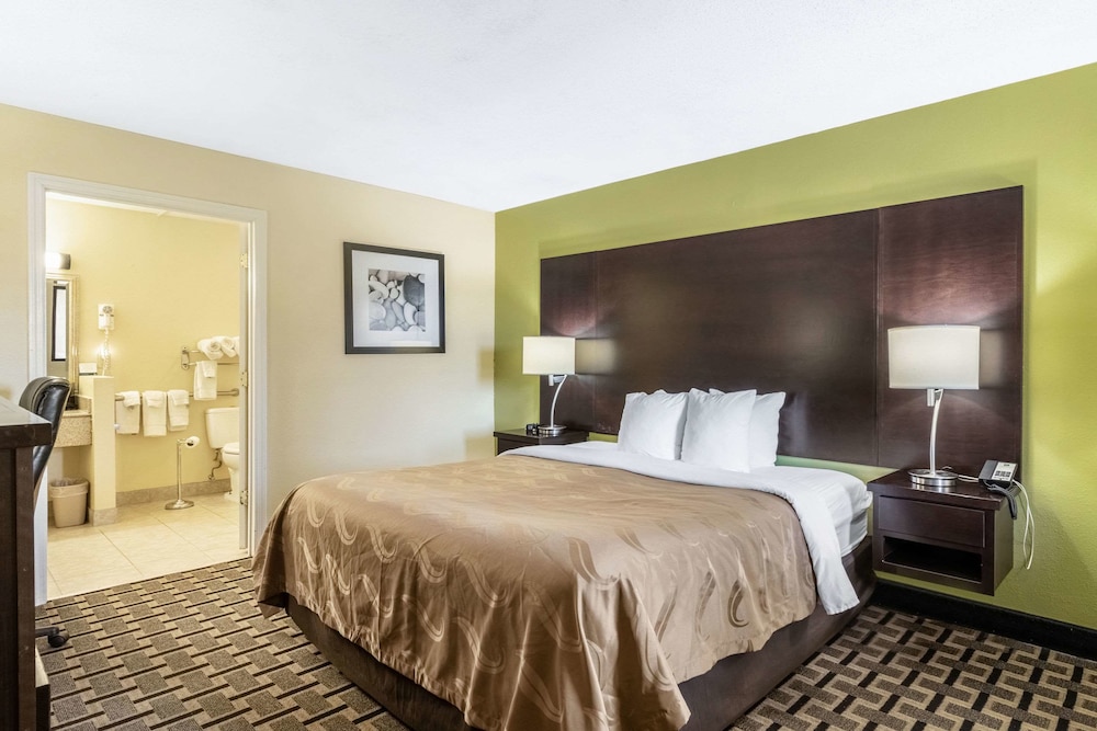 Quality Inn Franklin Cool Springs Area - photo 5