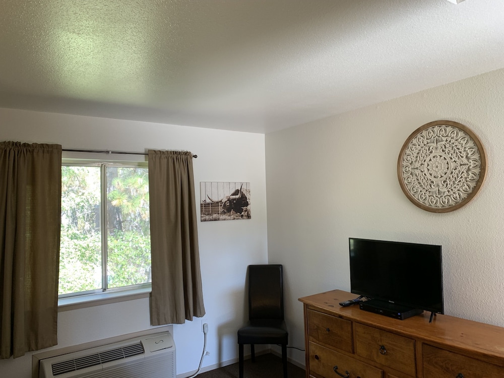 Brownsville Motel - photo 97