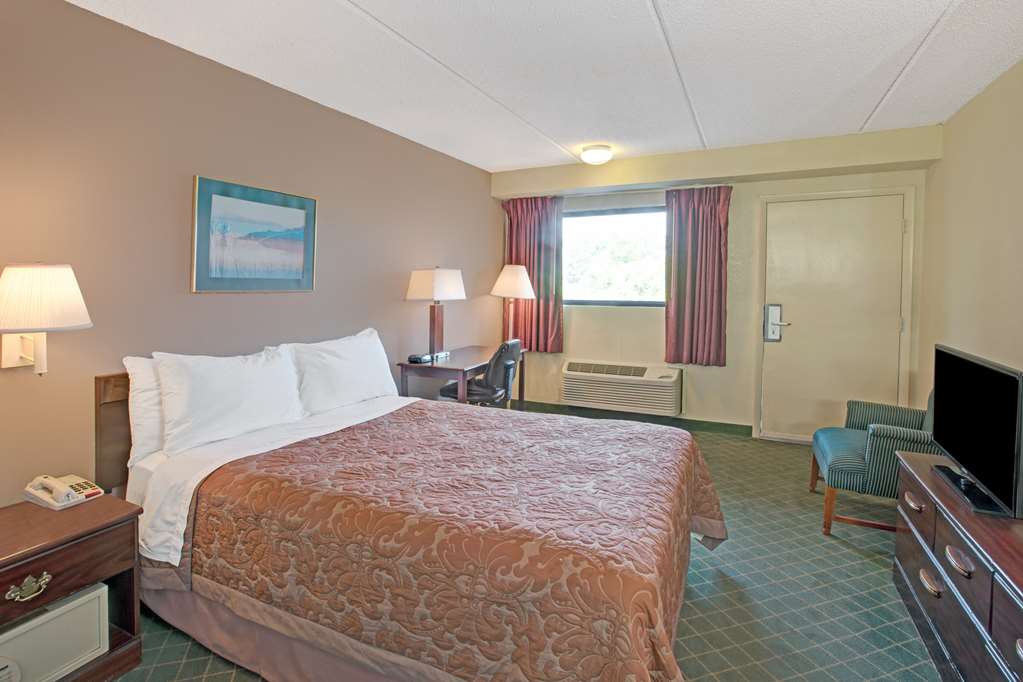 Super 8 by Wyndham Shelby - photo 12