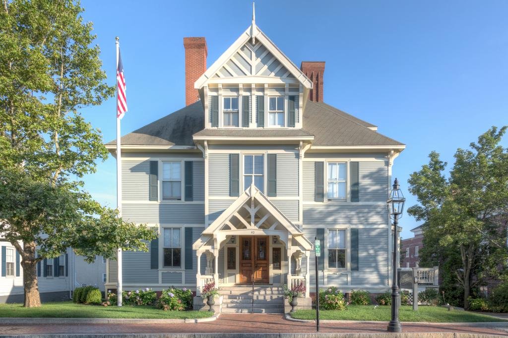 The Hotel Portsmouth — Portsmouth