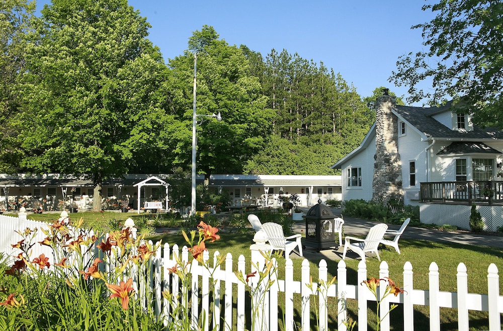 Peninsula Park View Resort - carbon neutral hotel in Ephraim